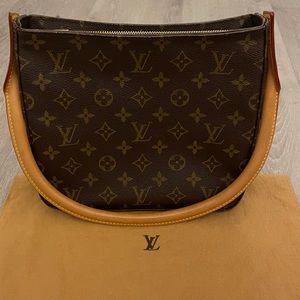 Louis Vuitton Monogram Looping MM